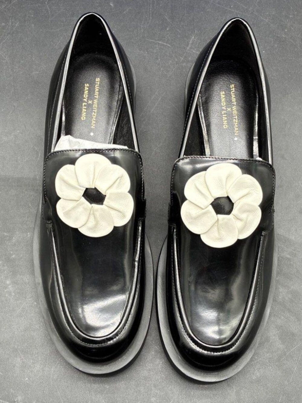 STUART WEITZMAN x SANDY LIANG BLACK & CREAM LEATHER LOAFERS - NEW - SIZE 10.5 - Picture 3 of 8